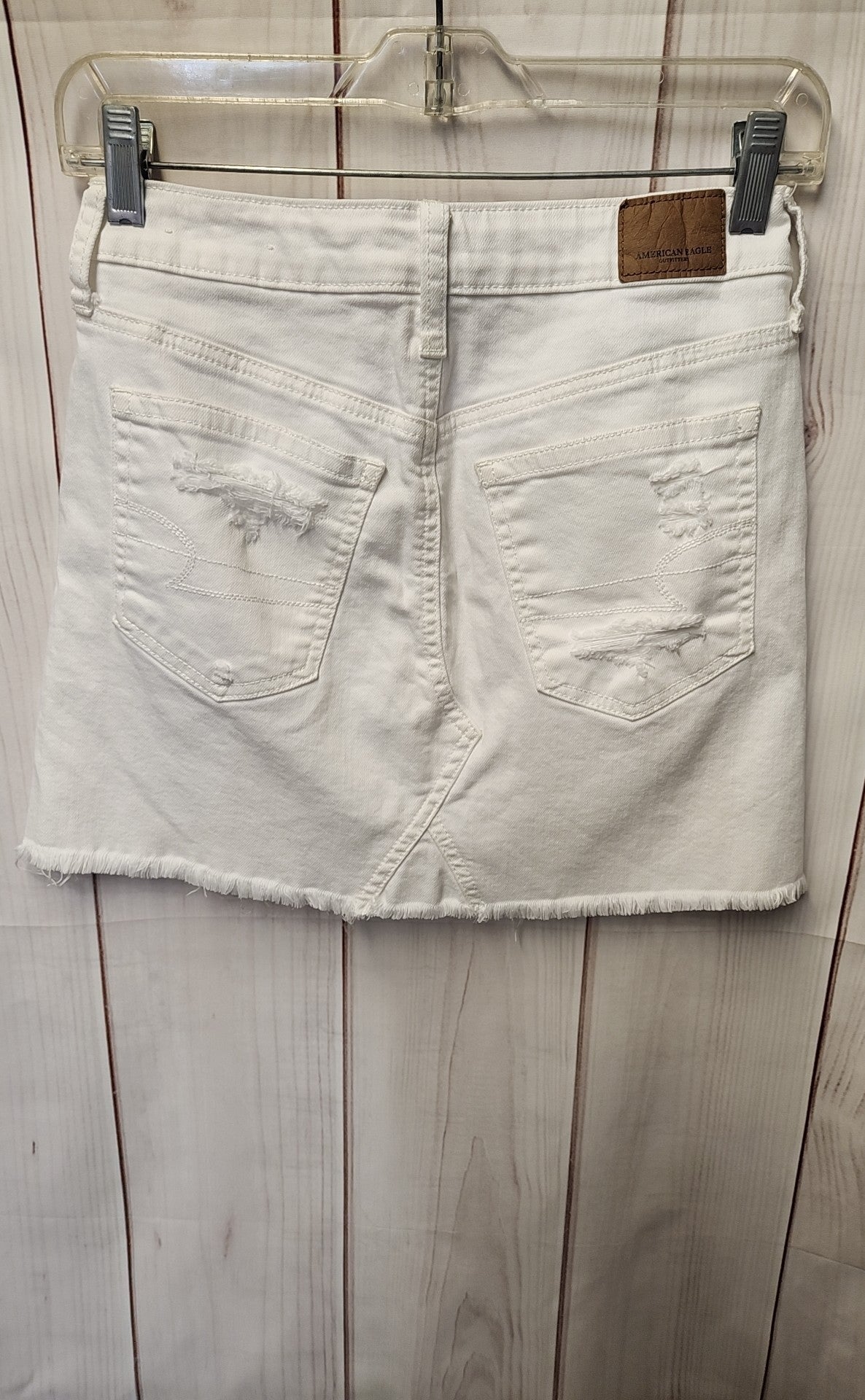 American Eagle Women's Size 2 White Skirt