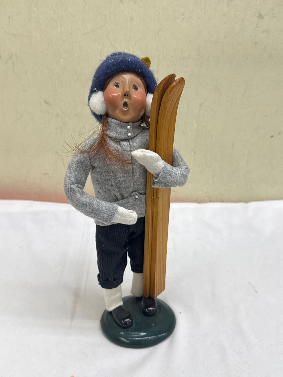 VTG 1995 Byers Choice The Carolers Skis Figurine