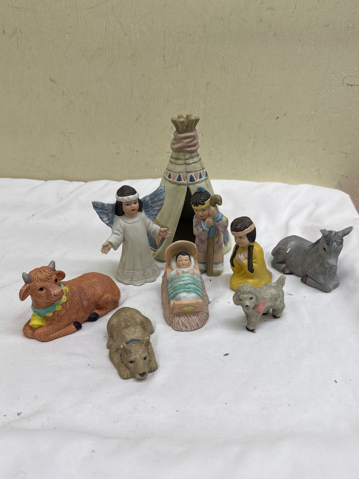 VTG 1992 House Of Lloyd Native American Nativity Set Figurines