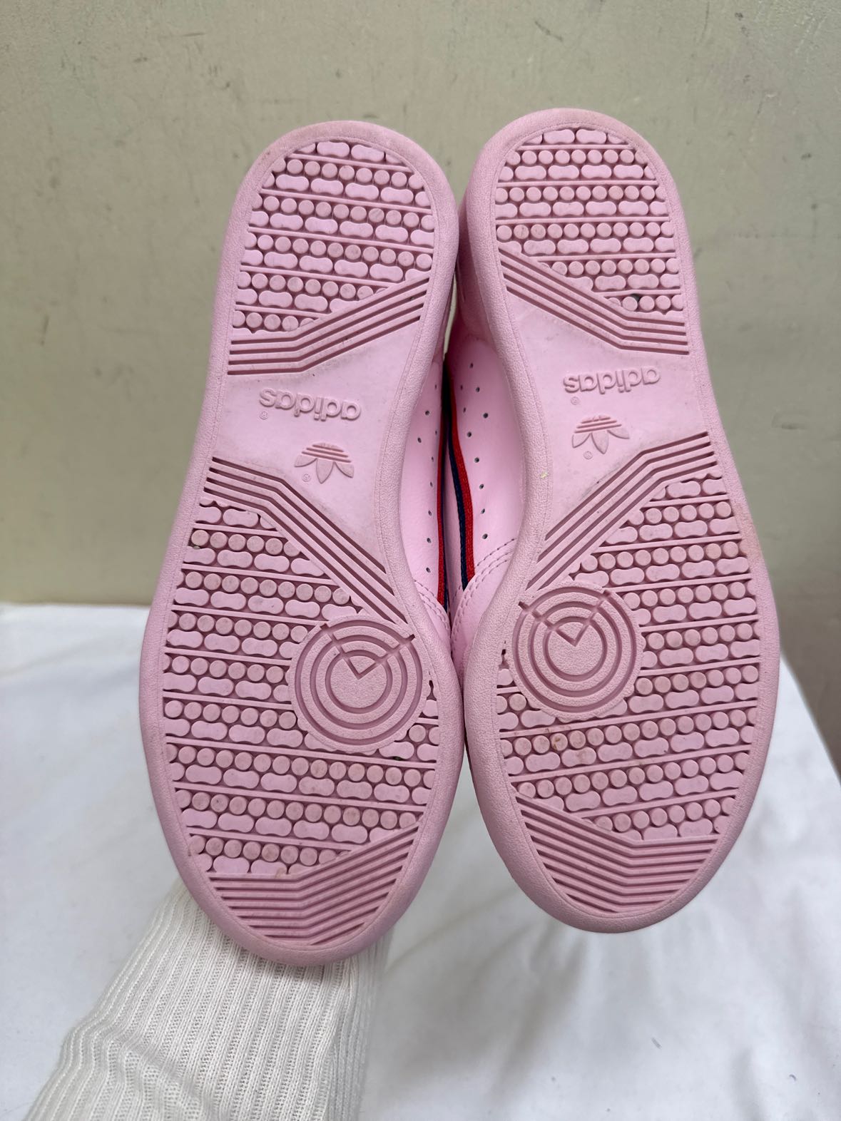 Adidas Women's Size 5-1/2 Pink Sneakers Shoes