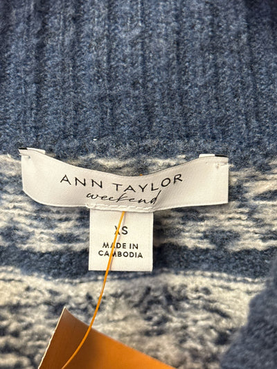 Ann Taylor Women's Size XS Blue Sweater