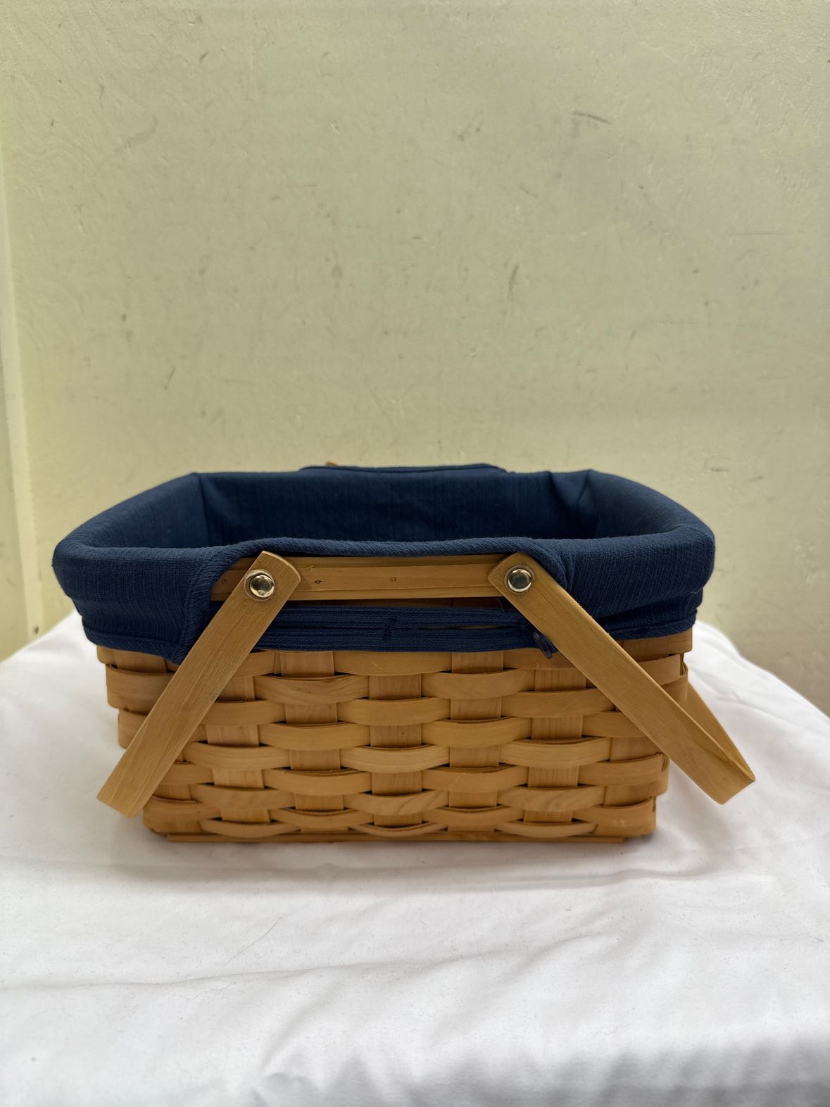 Basket w/ Navy Liner