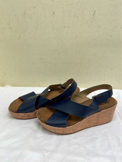Clarks Women's Size 6-1/2 Navy Sandals