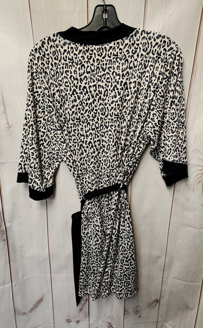 Jessica Simpson Women's Size L White Animal Print Robe