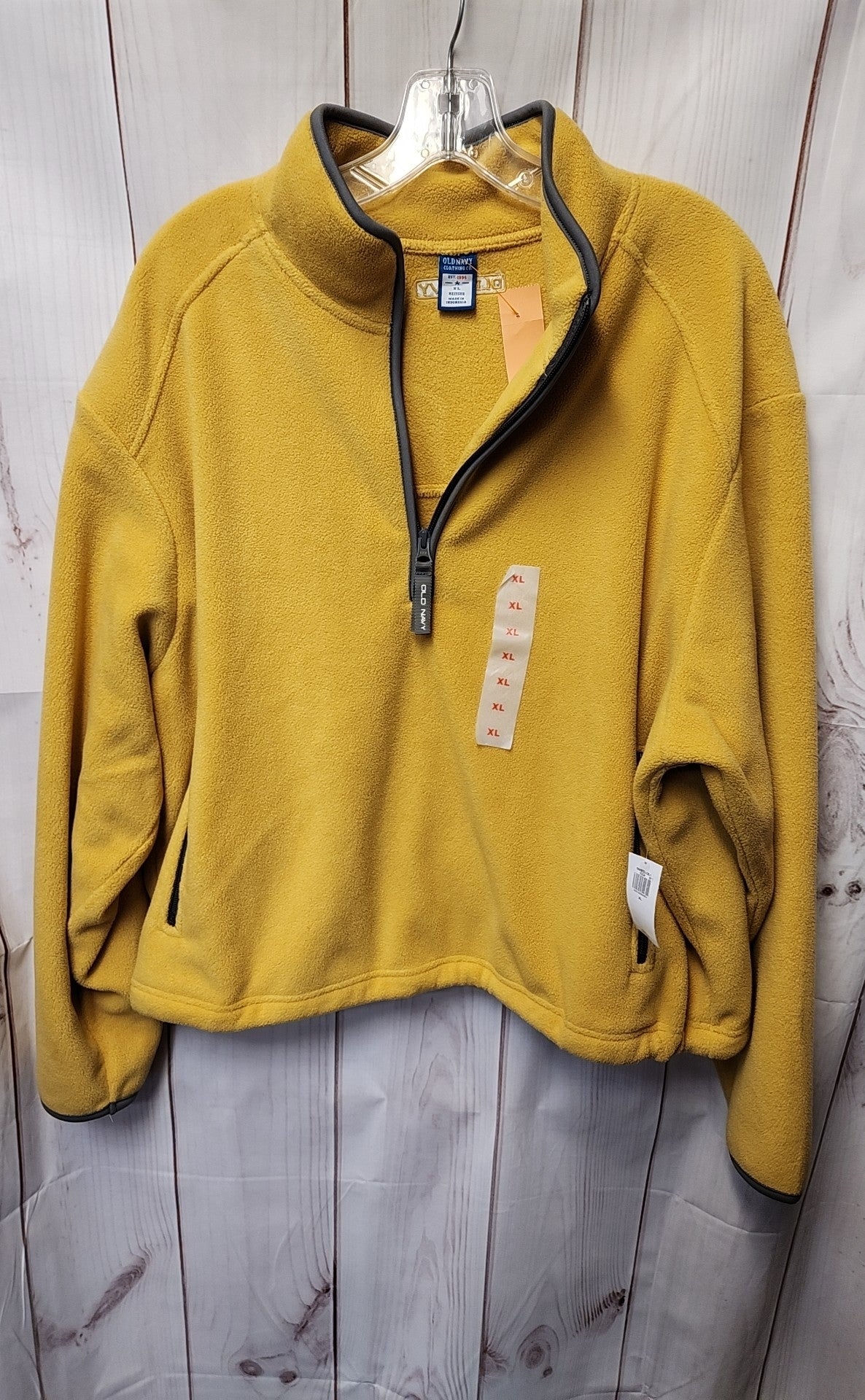 NWT Old Navy Men's Size XL Yellow Sweatshirt
