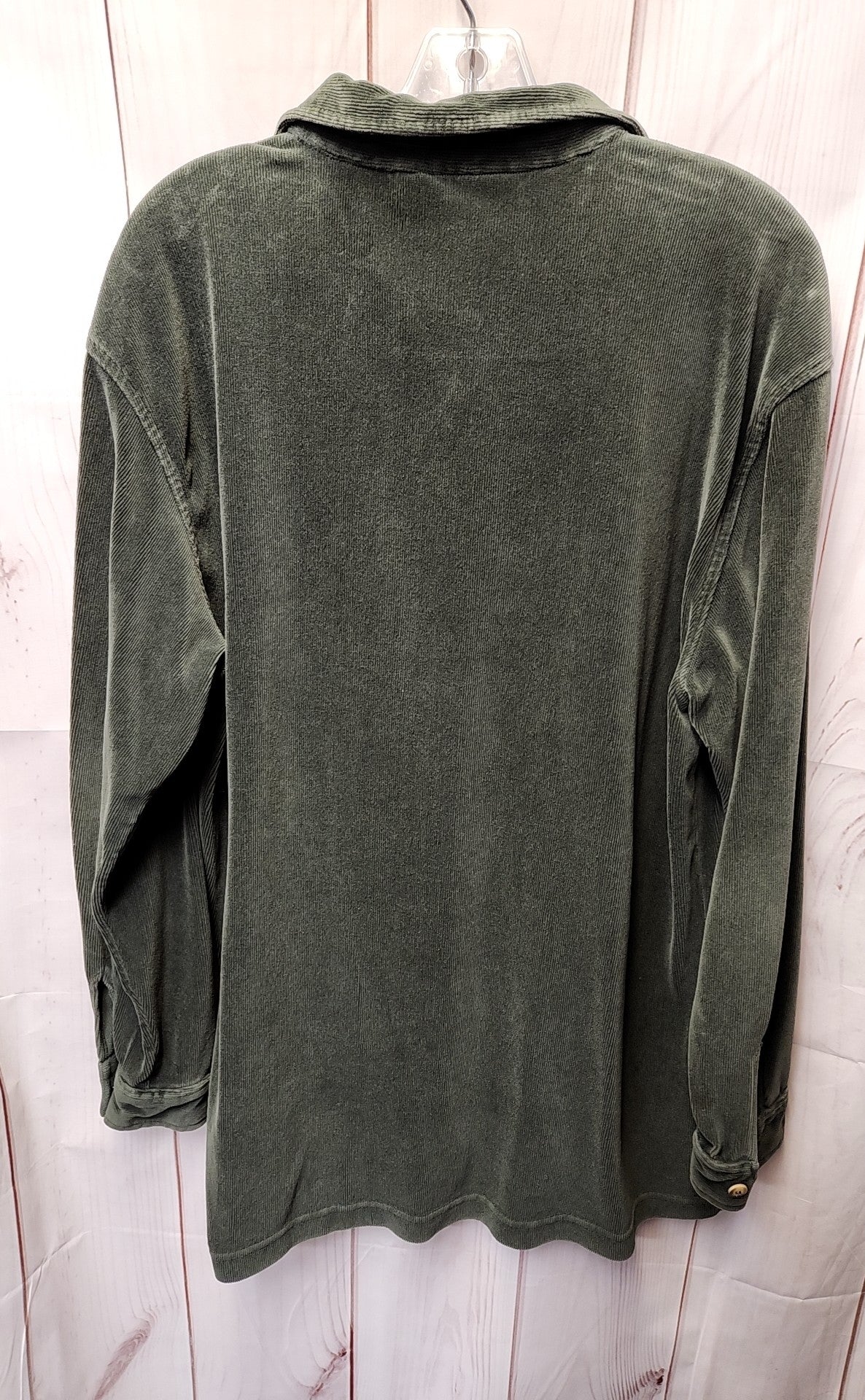 Capacity Men's Size L Green Shirt