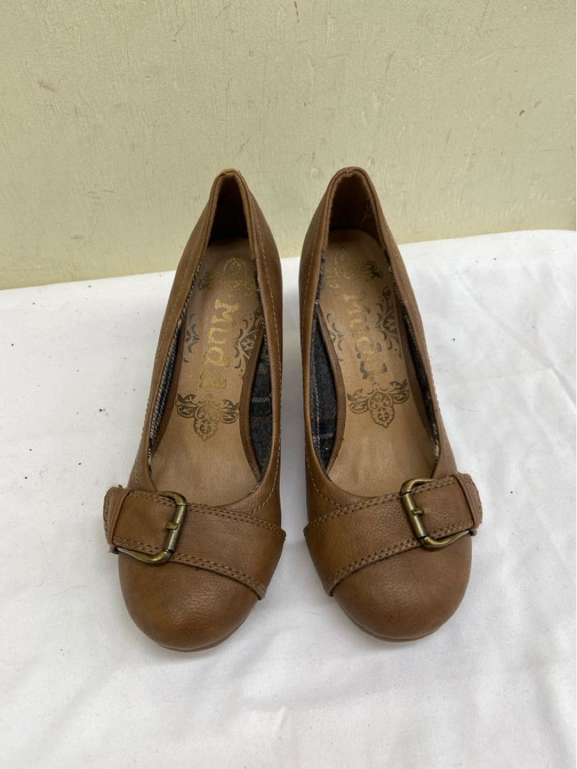 Mudd Women's Size 6 Brown Pumps