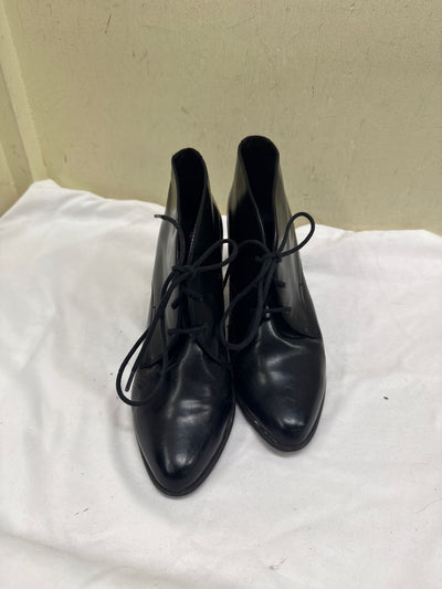 Clarks Women's Size 8-1/2 Black Boots Shoes