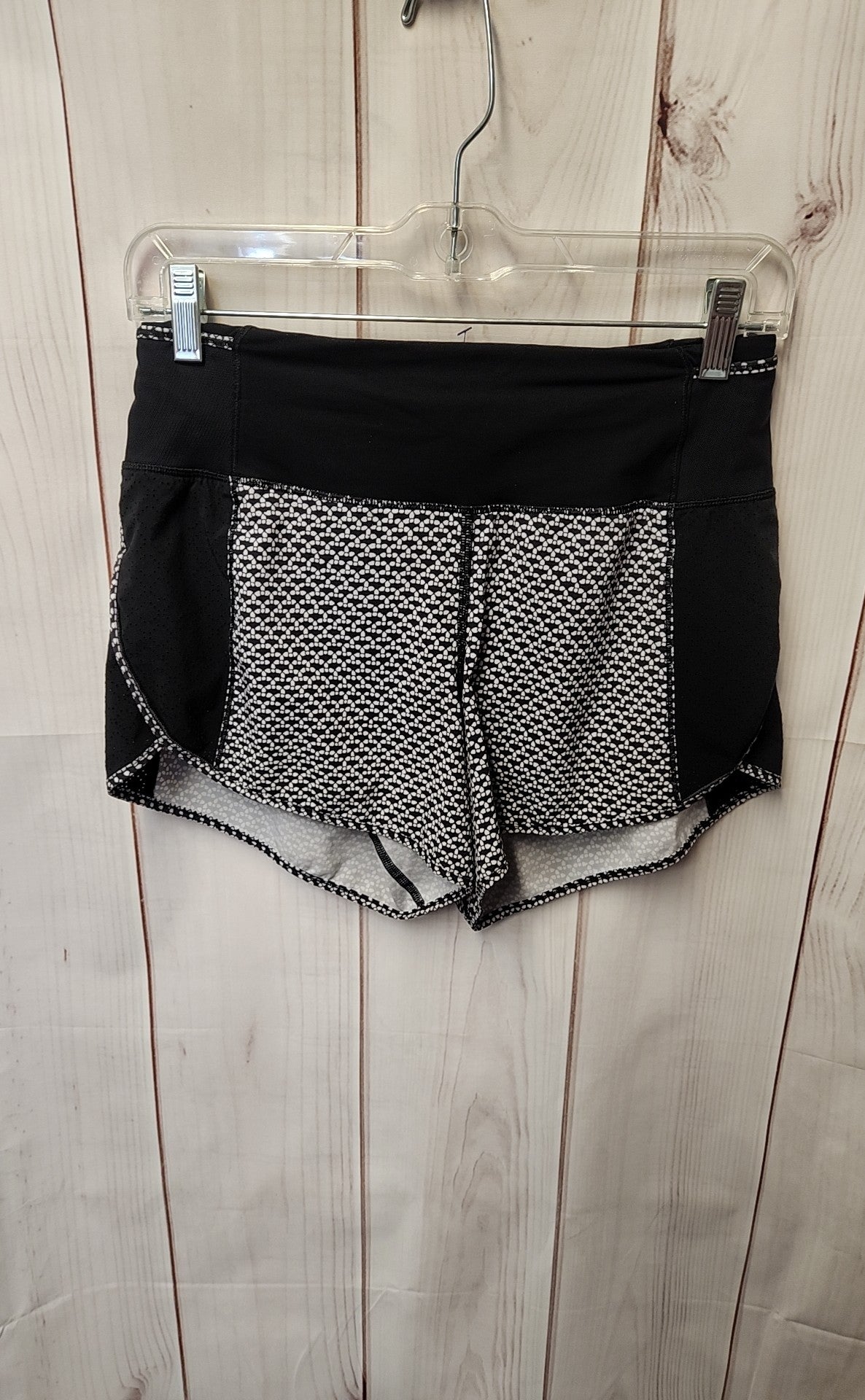 Lululemon Women's Size 4 Black Active Shorts