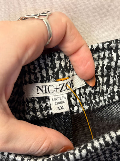 Nic & Zoe Women's Size 1X Black & White Pants
