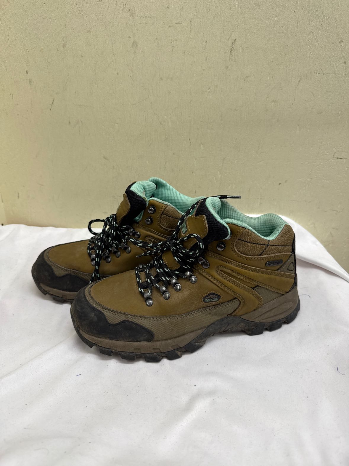 Pacific Trail Women's Size 8-1/2 Brown Boots Shoes