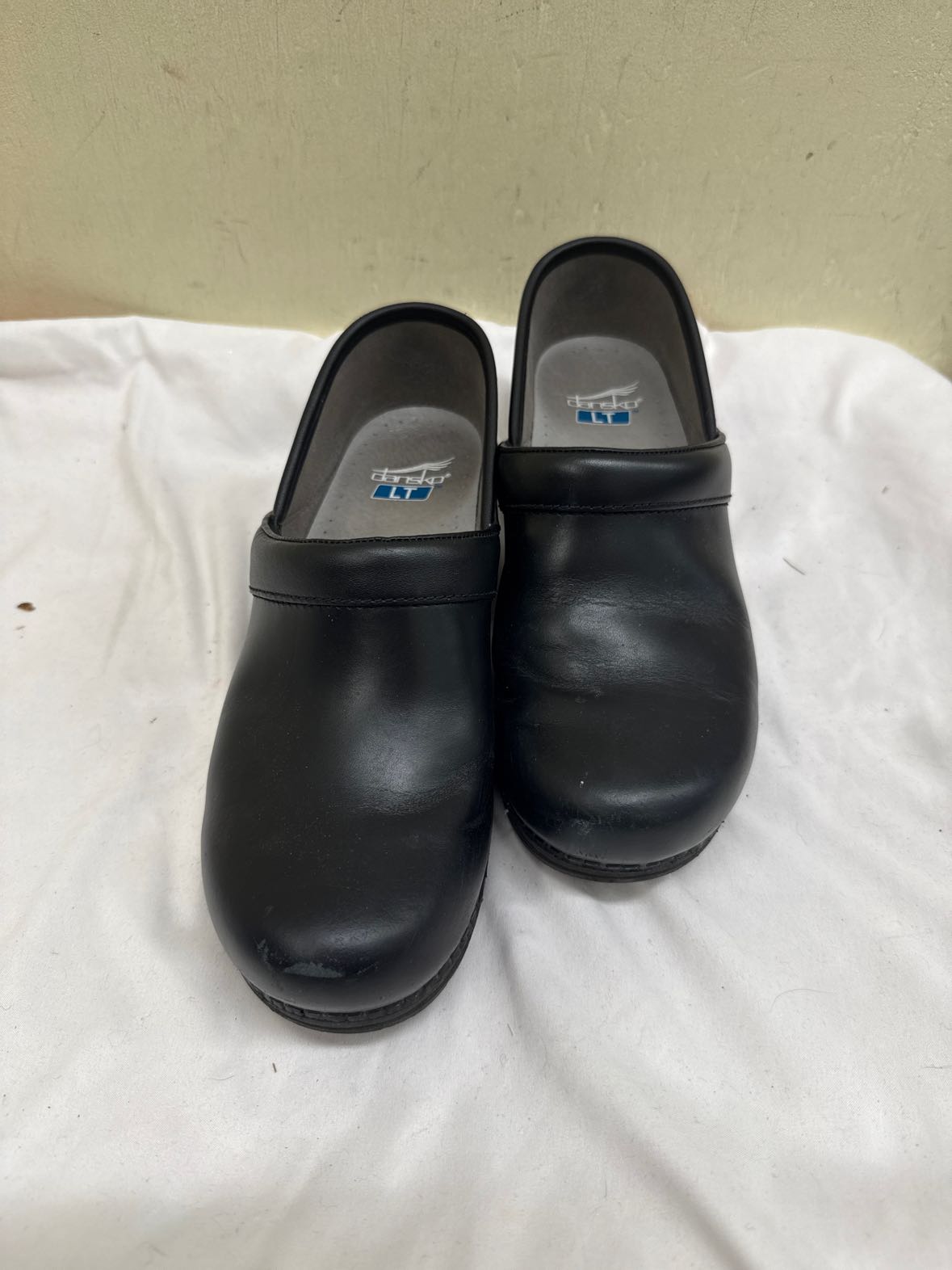 Dansko Women's Size 39 = 8-1/2 Black Clogs Shoes