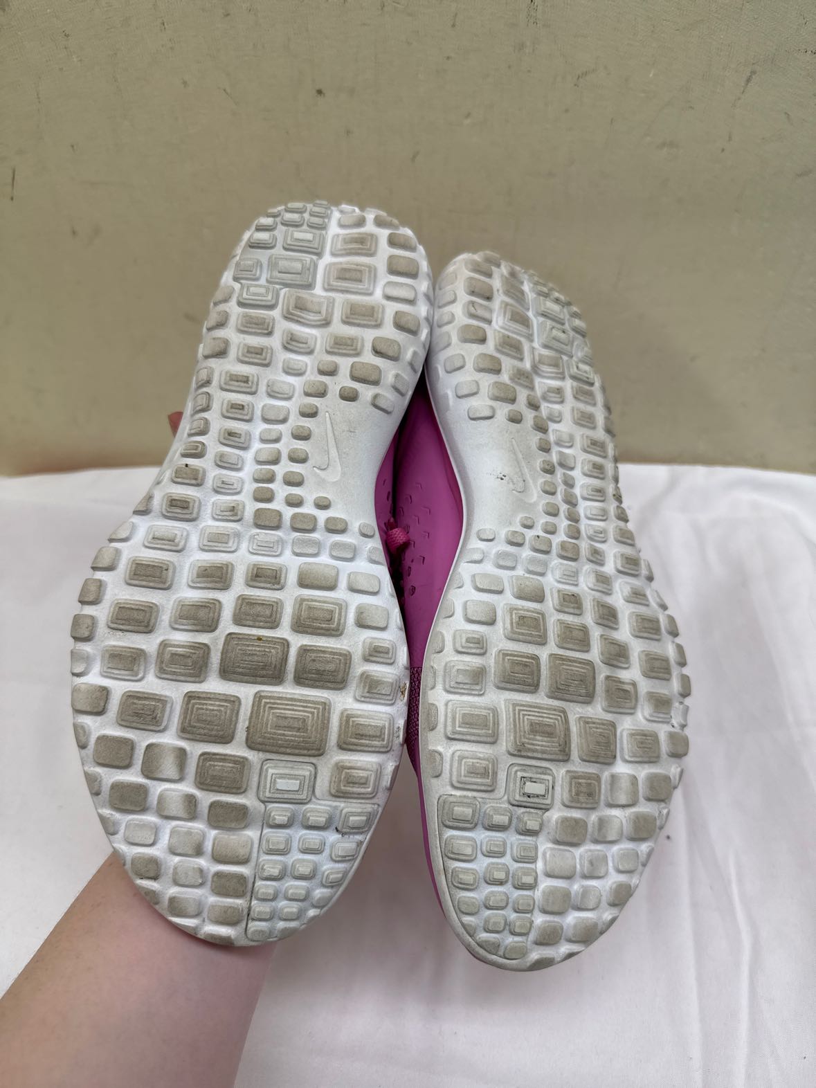 Nike Women's Size 9 Pink Sneakers