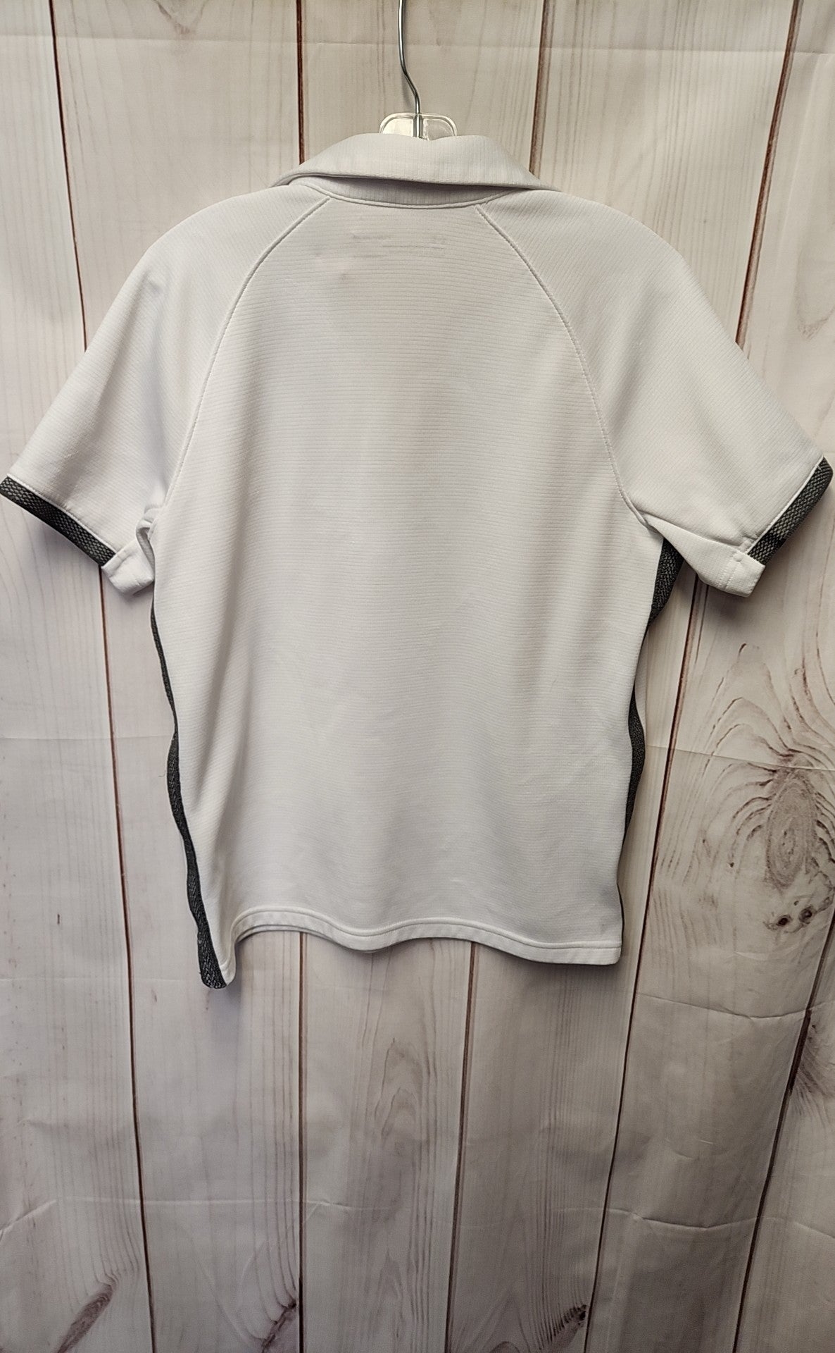 Under Armour Boy's Size 14/16 White Shirt