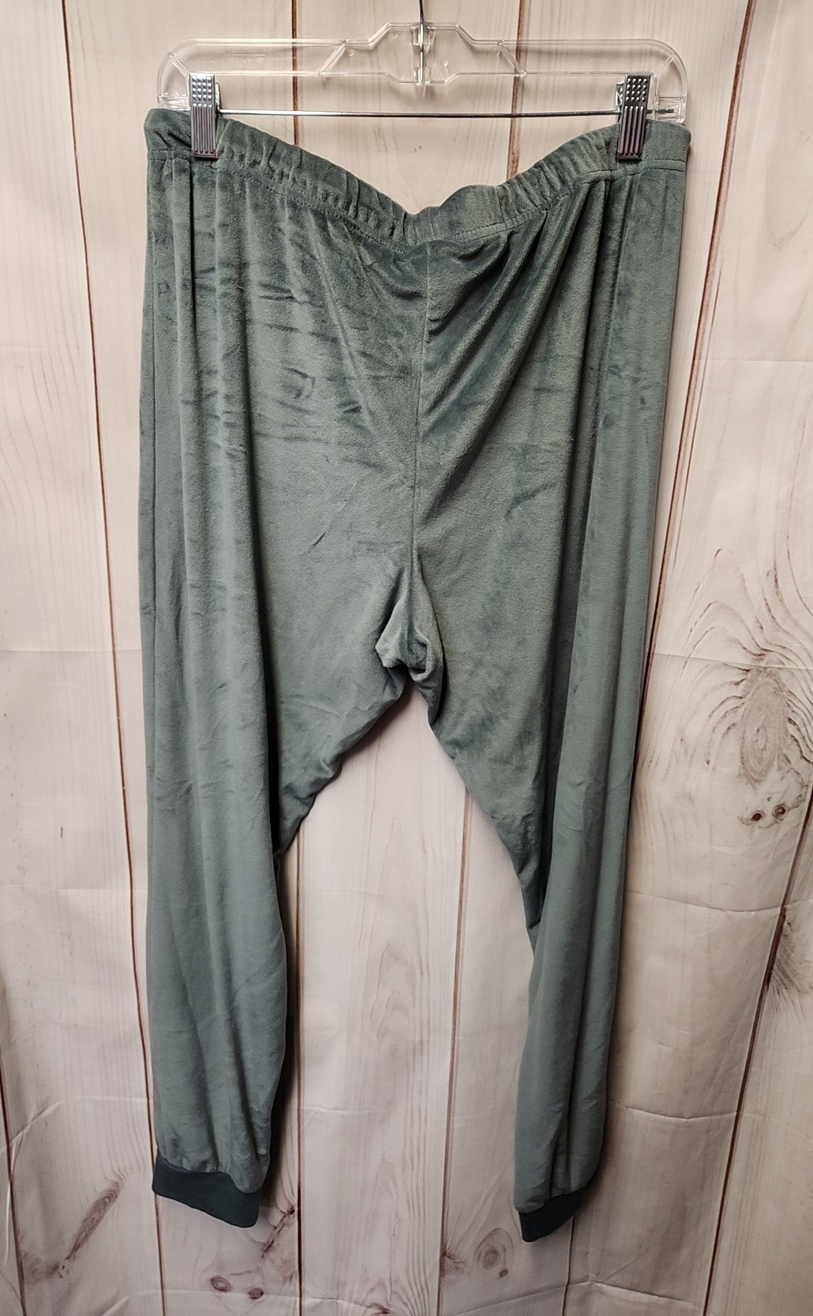 Born Women's Size L Green Velour PJ Bottoms