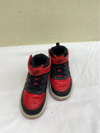 Nike Boy's Size 9 Black & Red Sneakers