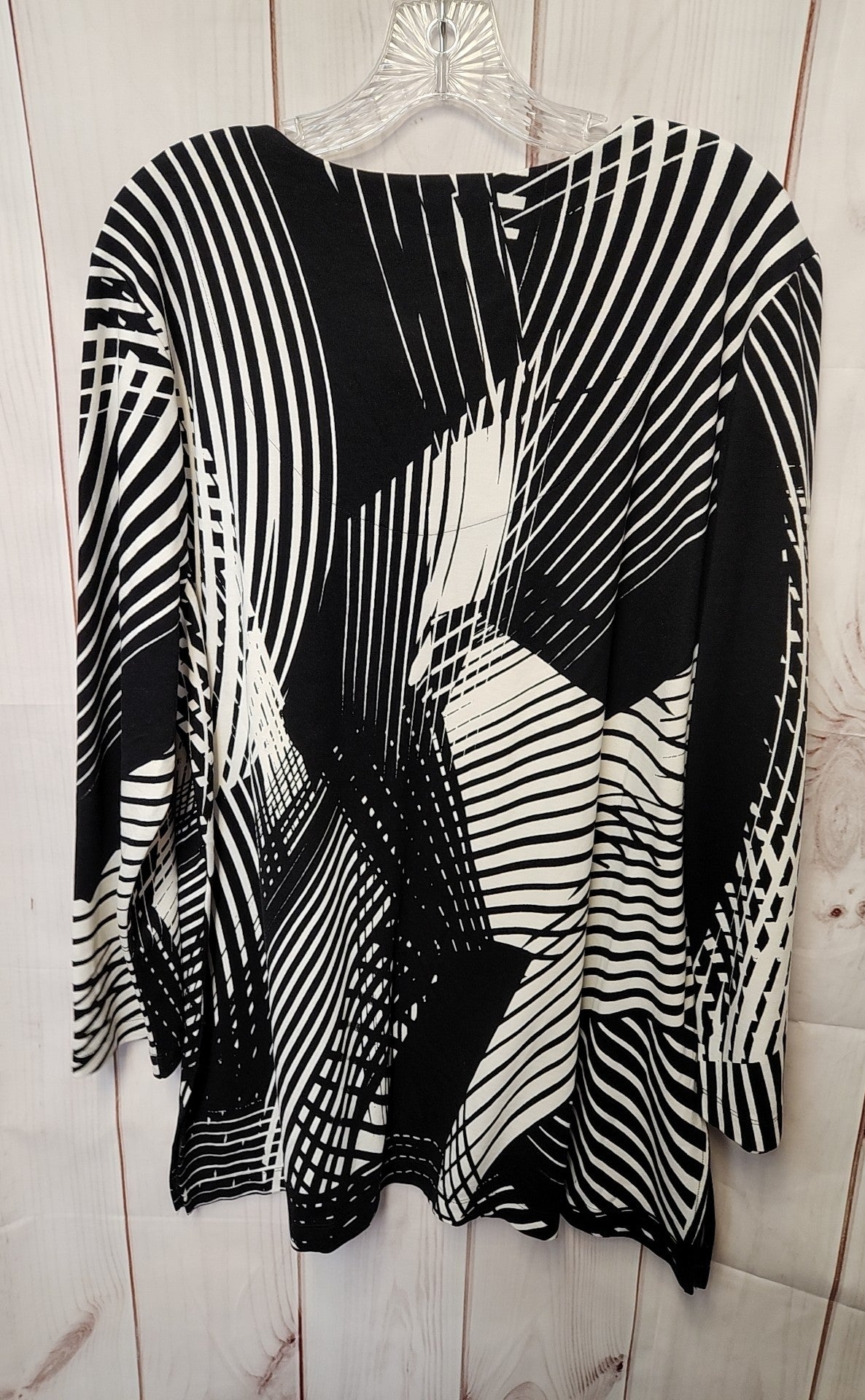 NWT Chico's Women's Size 3 = US XL White & Black Long Sleeve Top
