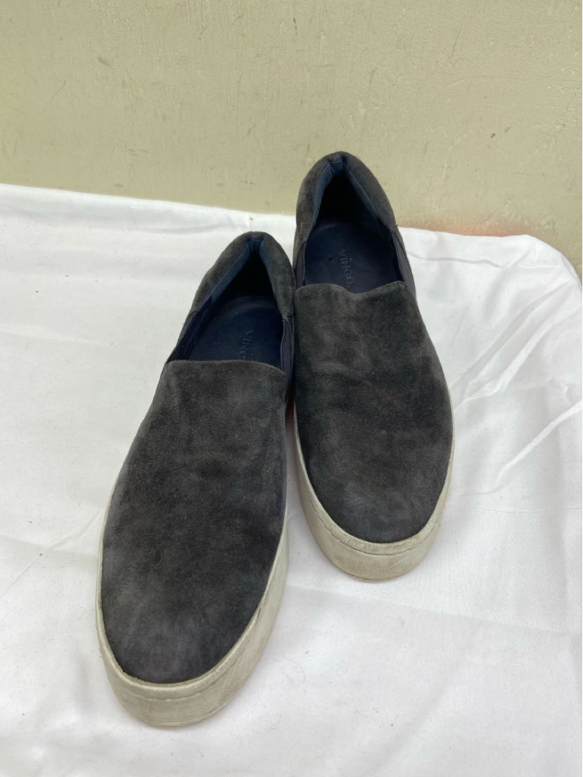 vince. Women's Size 9-1/2 Gray Flats