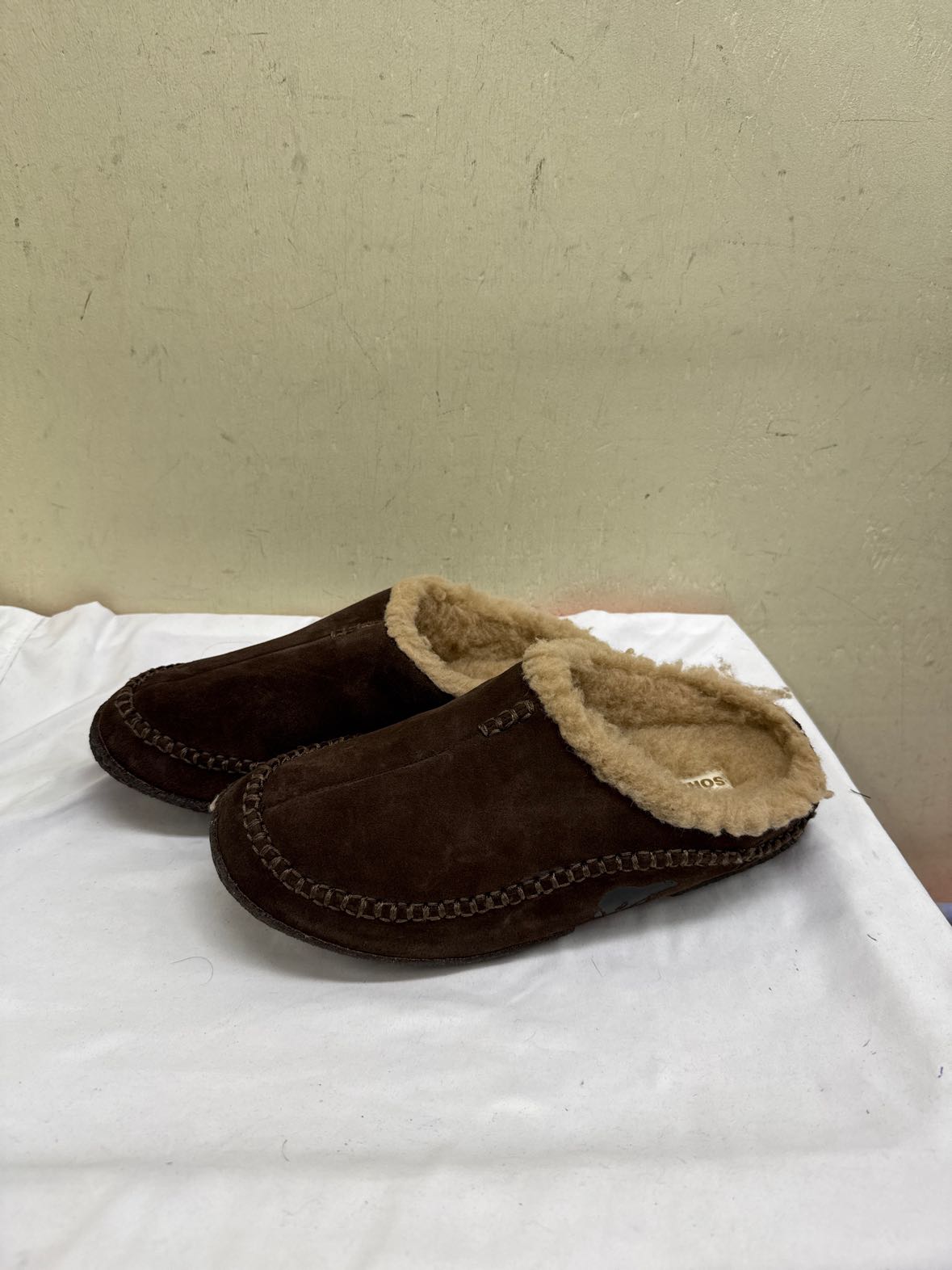 Sorel Men's Size 12 Brown Slippers