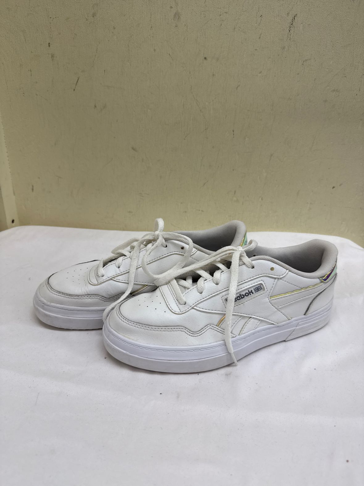 Reebok Women's Size 7 White Sneakers