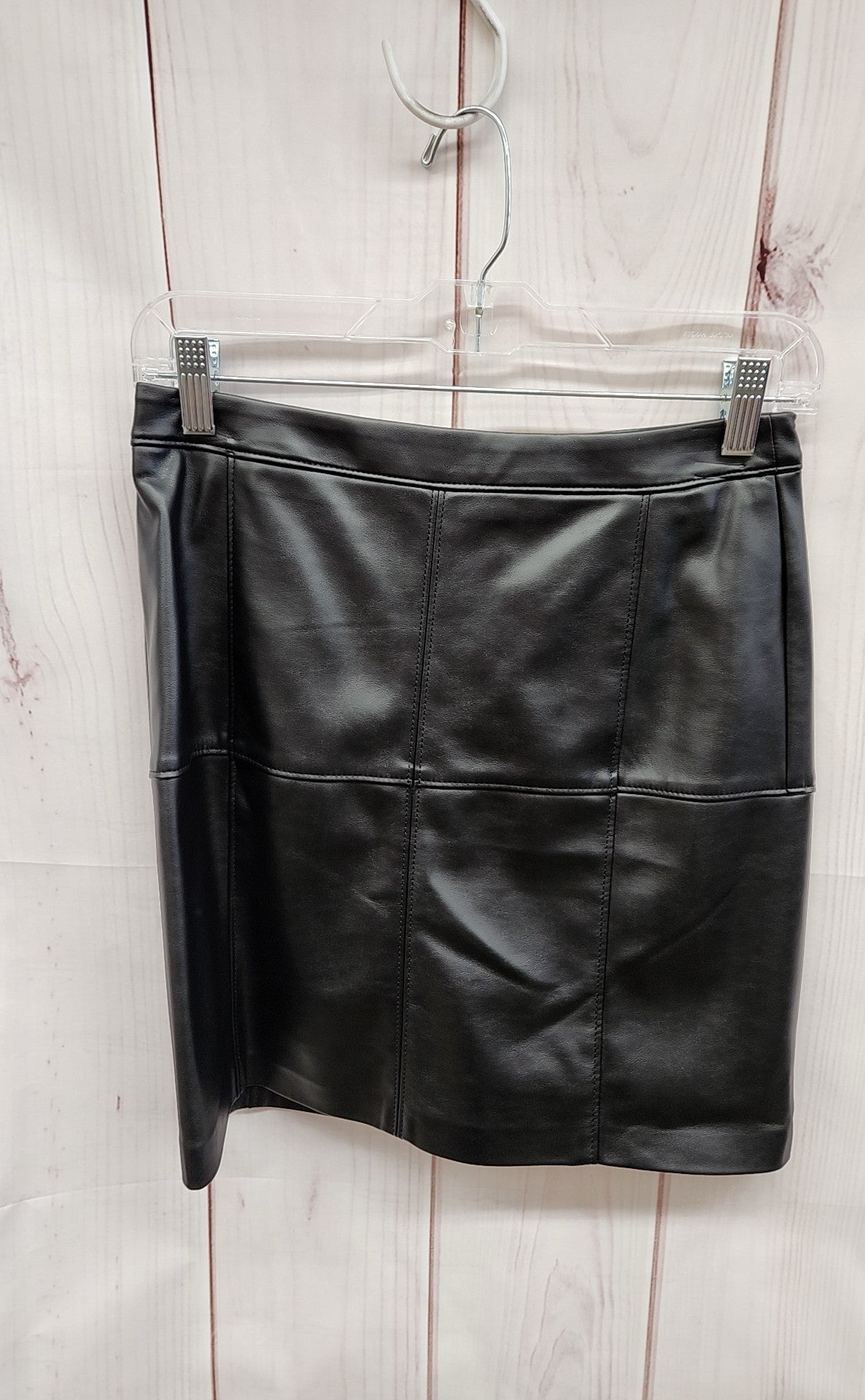 White House Black Market Women's Size 0 Black Faux Leather Skirt