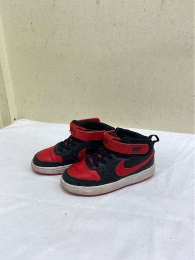 Nike Boy's Size 9 Black & Red Sneakers