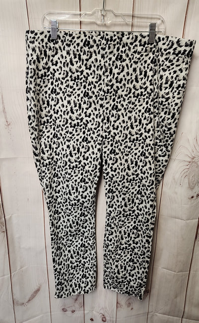 NYDJ Women's Size 16 White & Black Animal Print Pants