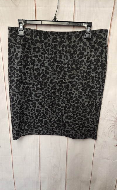 Loft Women's Size M Petite Gray Animal Print Skirt