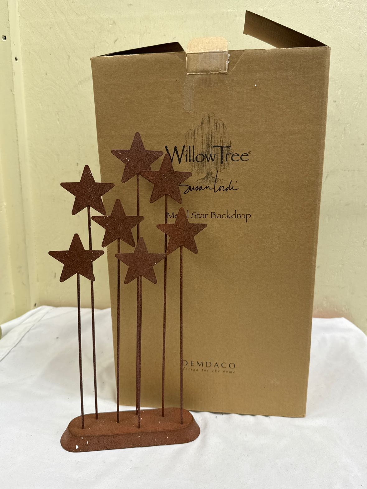 NIB 1999 Willow Tree Metal Star Backdrop Figurine