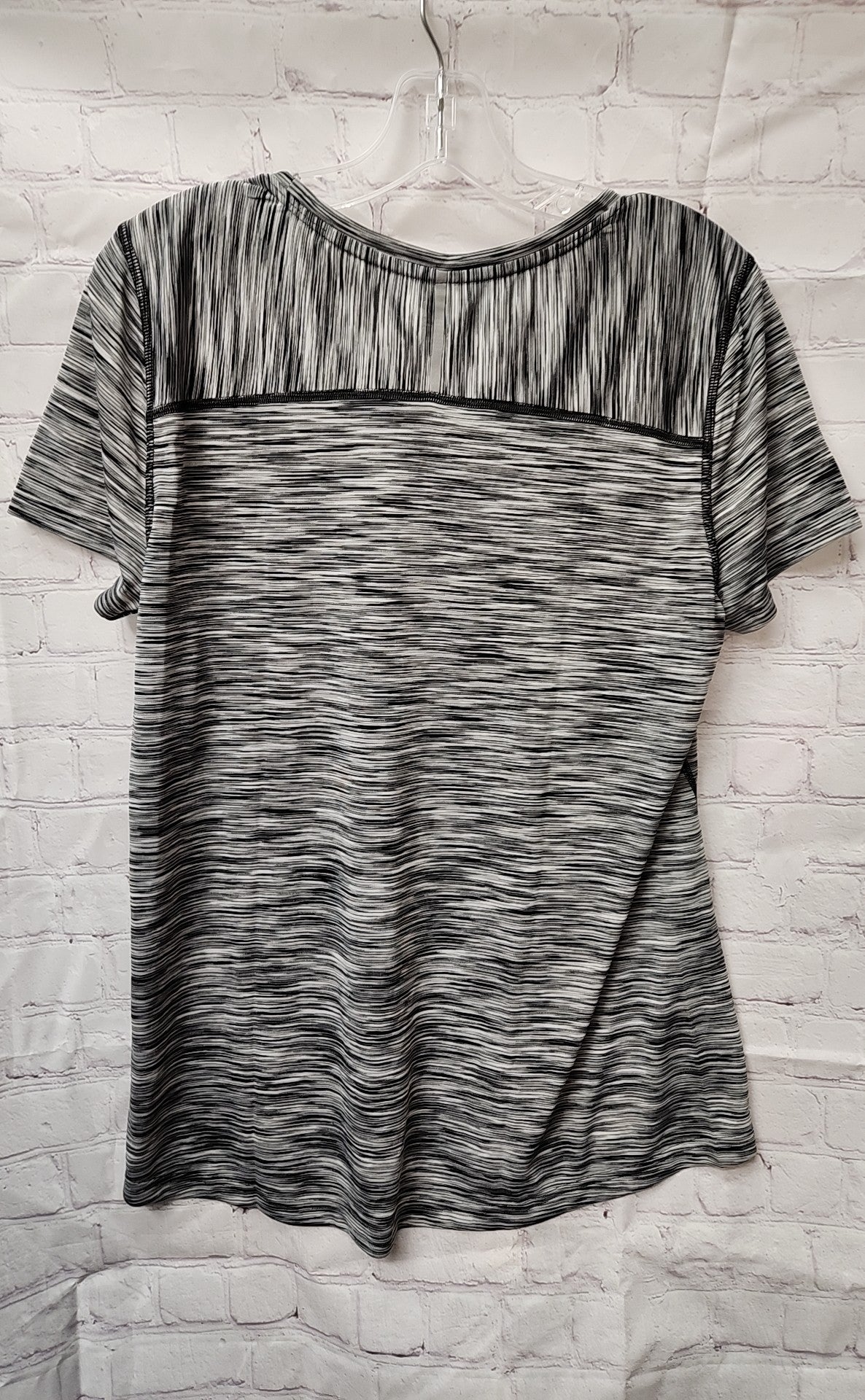 NWT Tek Gear Women's Size L Gray Short Sleeve Top