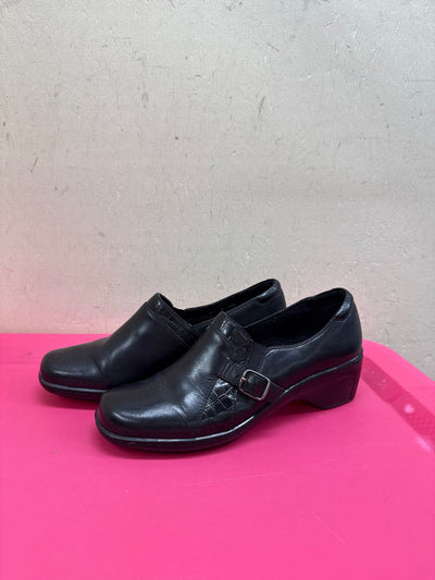 Clarks Women's Size 9 Black Flats
