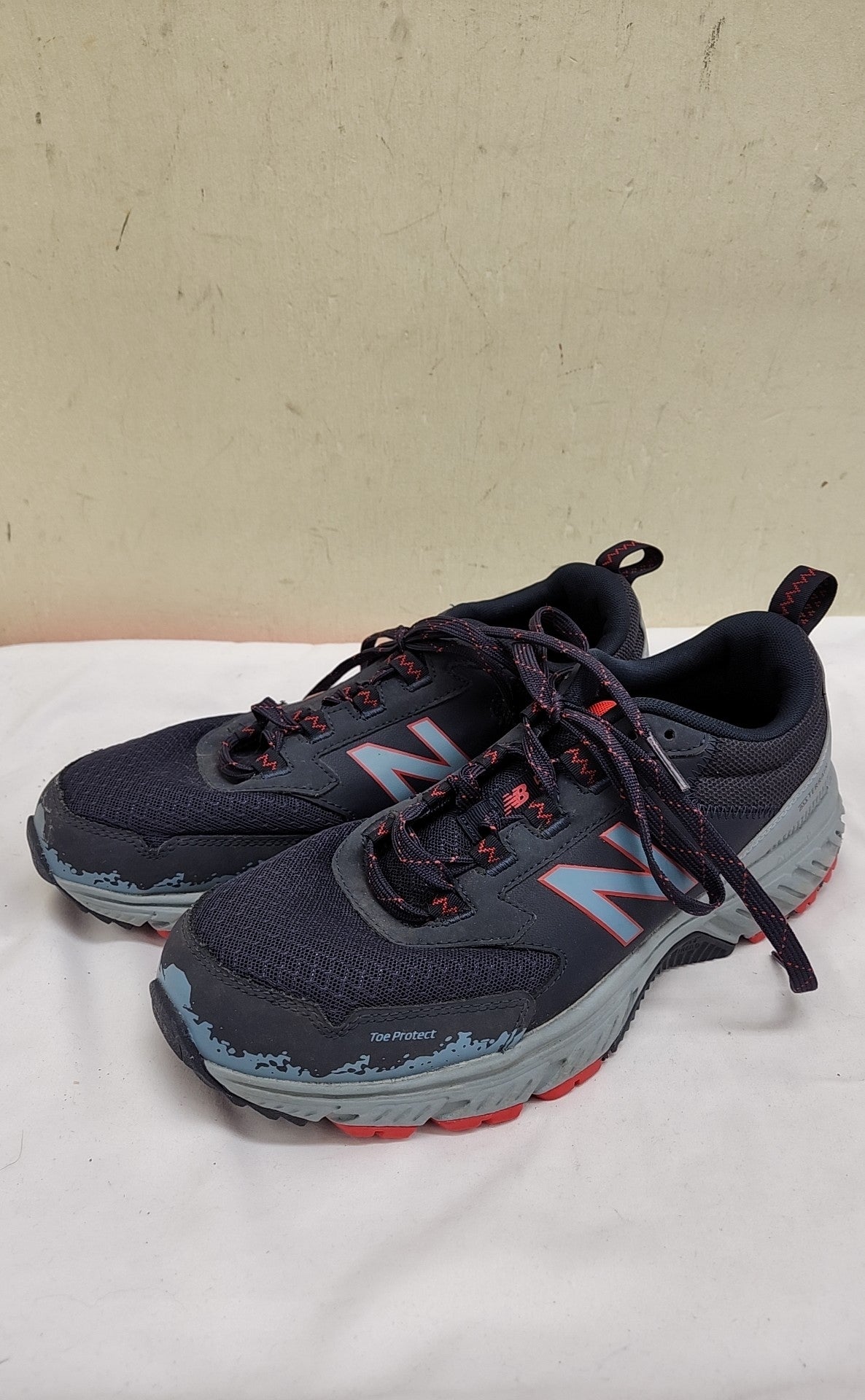 New Balance Men's Size 9-1/2 Black Shoes