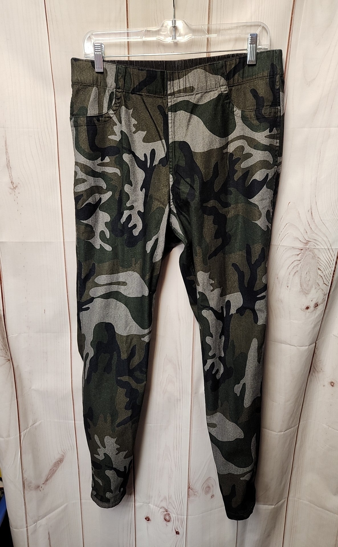 NWT Hue Women's Size L Black & Green Camo Reversible Pants