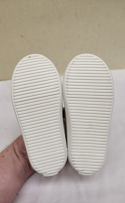 Old Navy Boy's Size 3 Tan Shoes