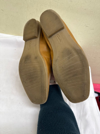 Clarks Men's Size 10 Brown Shoes