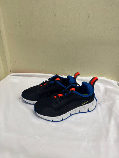 Reebok Boy's Size 3 Black Sneakers