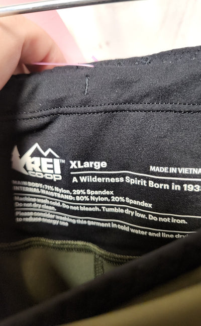 REI Women's Size XL Green Shorts
