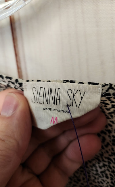 Sienna Sky Women's Size M White & Black Short Sleeve Top