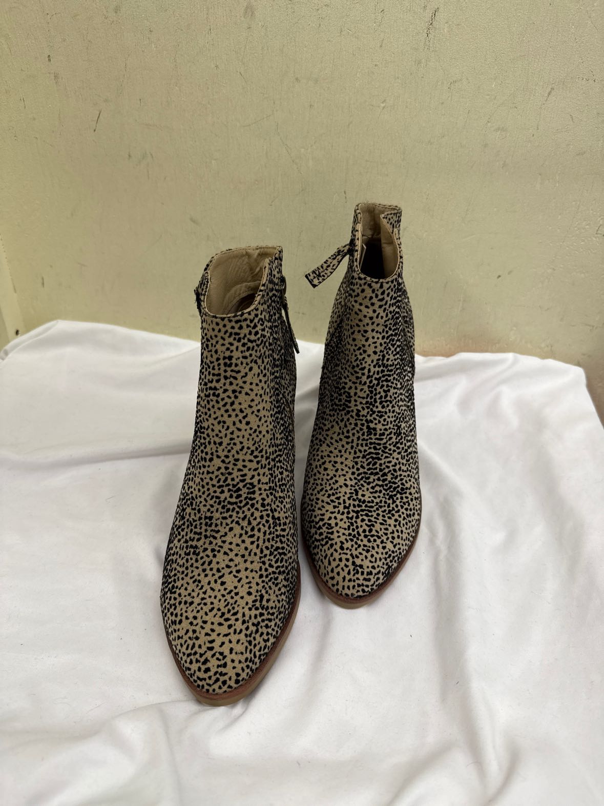 Mia Women's Size 10 leopard print Boots Shoes