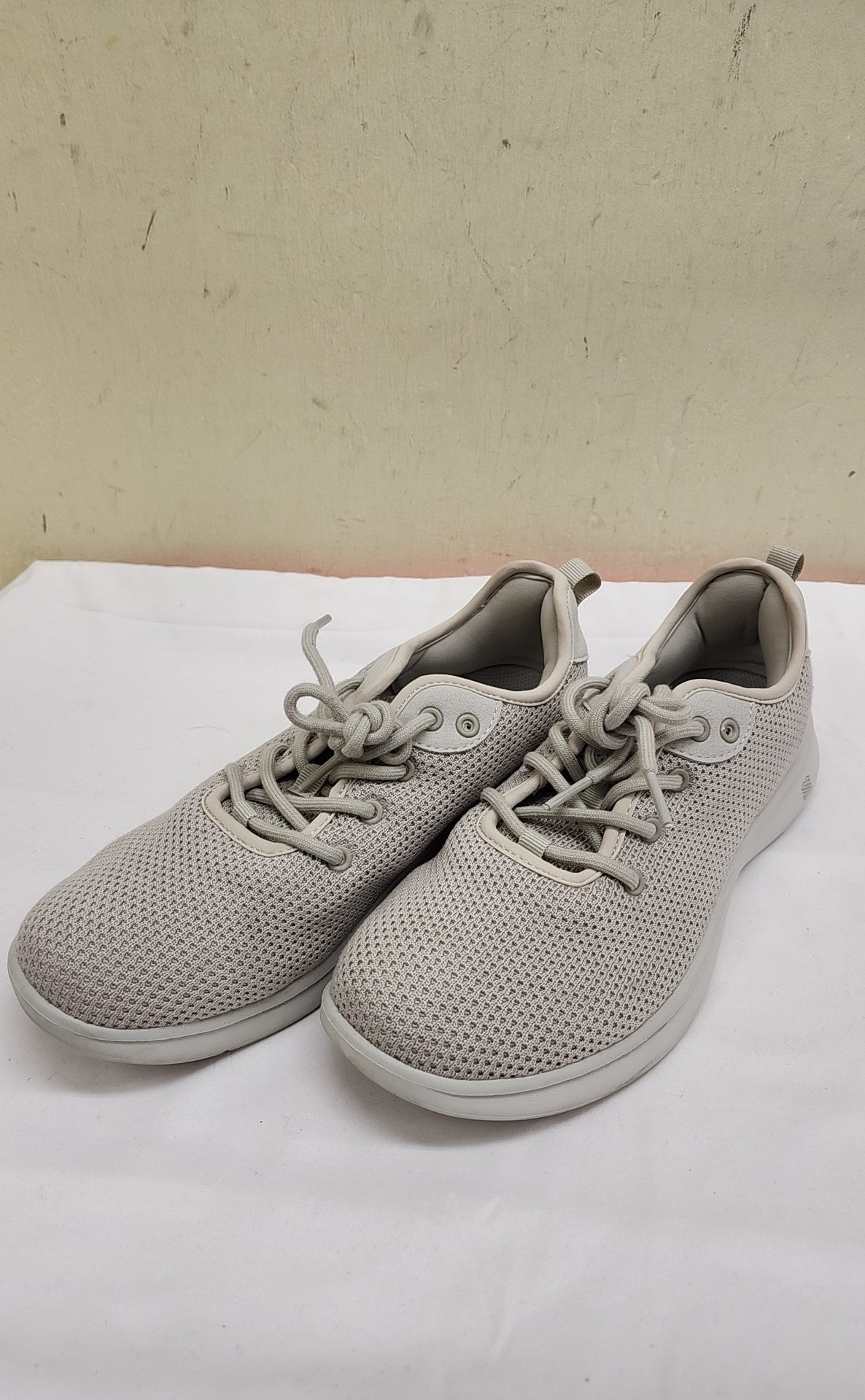 FLX Women's Size 8 Beige Sneakers