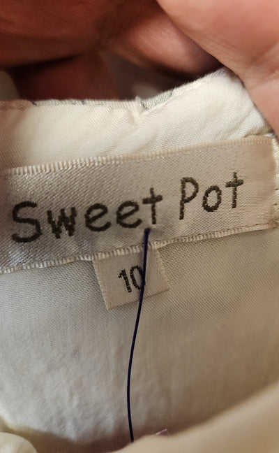 Sweet Pot Women's Size 10 White Floral Dress