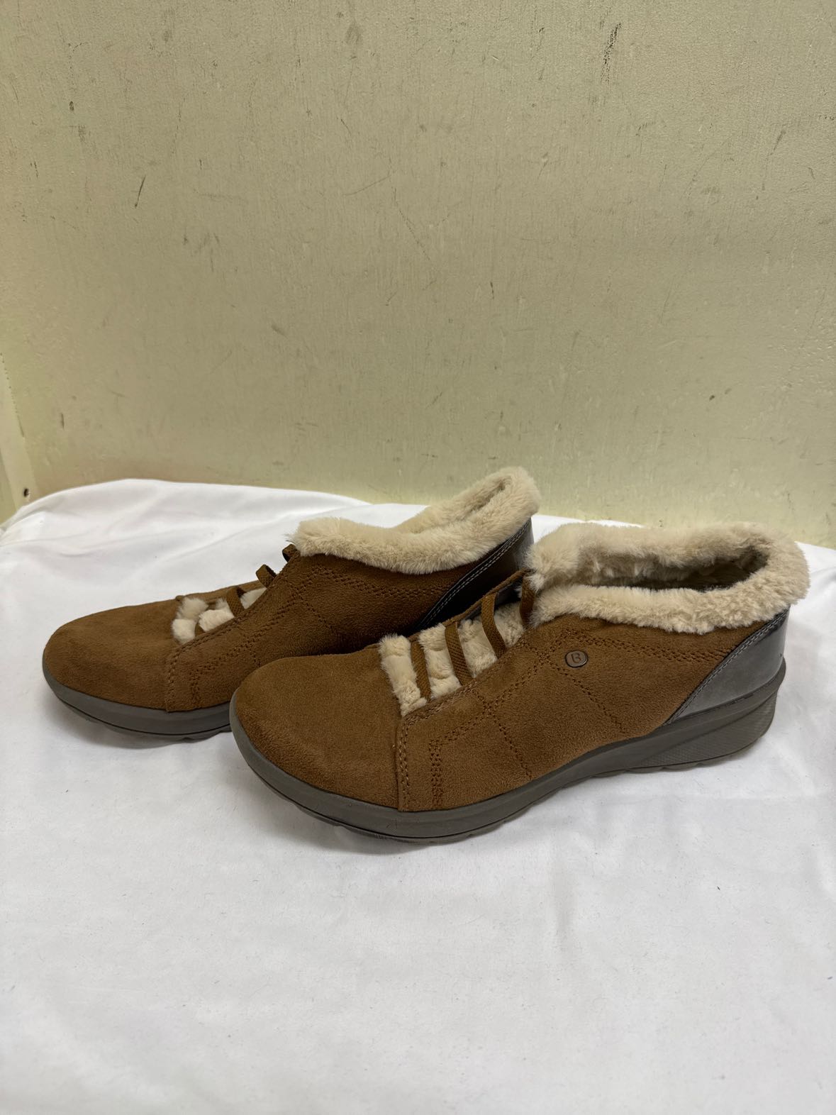 Bzees Women's Size 11 Brown Flats Shoes