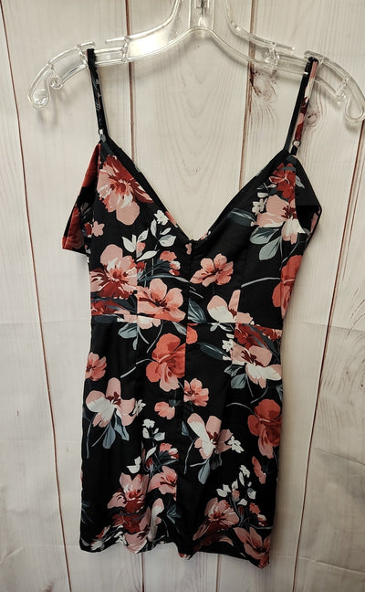 About Us Women's Size XS Black Floral Dress