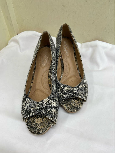 Dexflex Women's Size 8-1/2 Black & White Sandals Shoes
