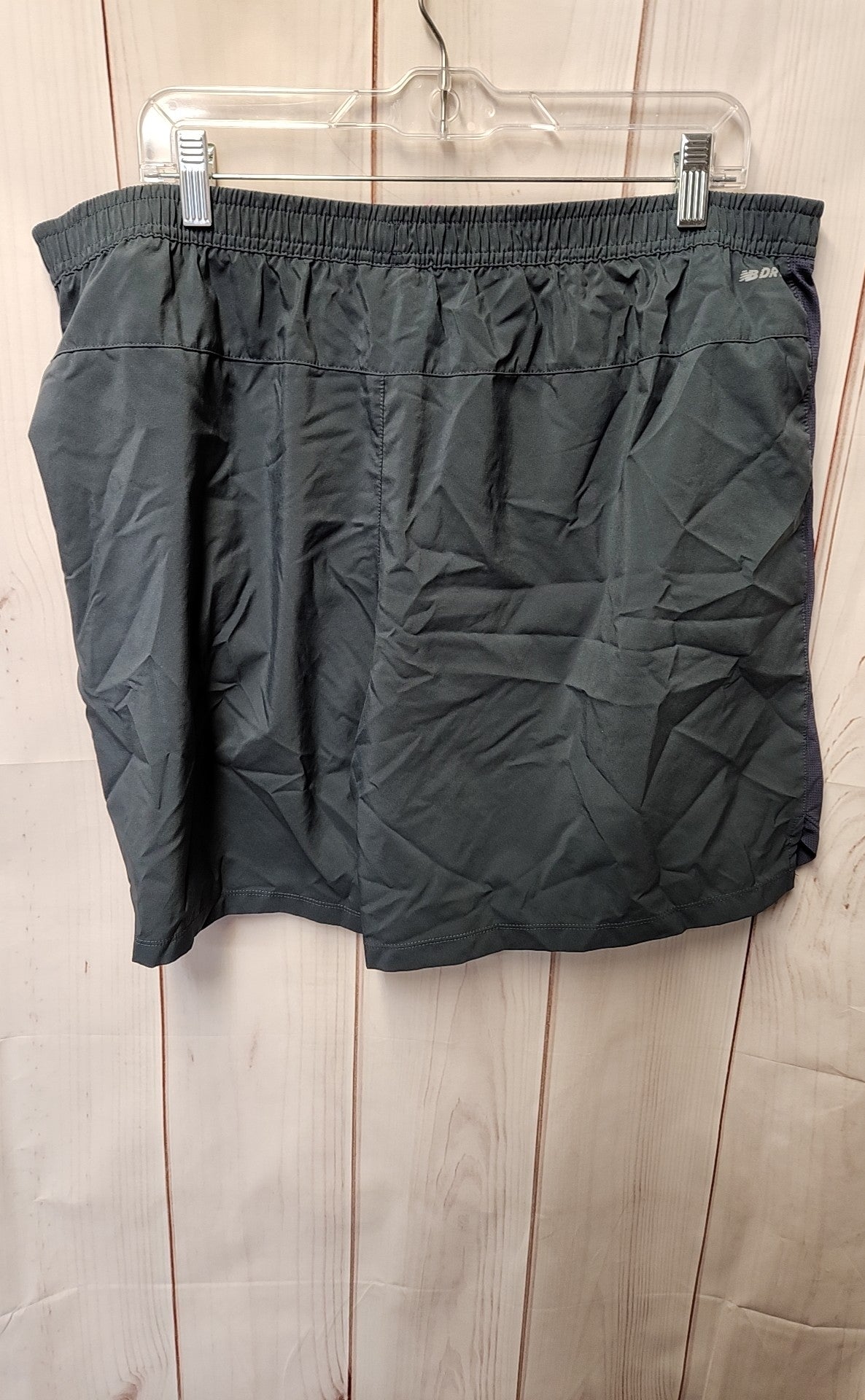 New Balance Women's Size 2X Gray Active Shorts