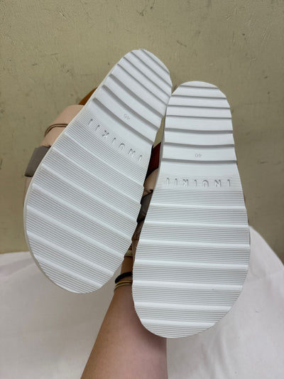 Inuikii Women's Size 40 = 9-1/2 White Sandals Shoes
