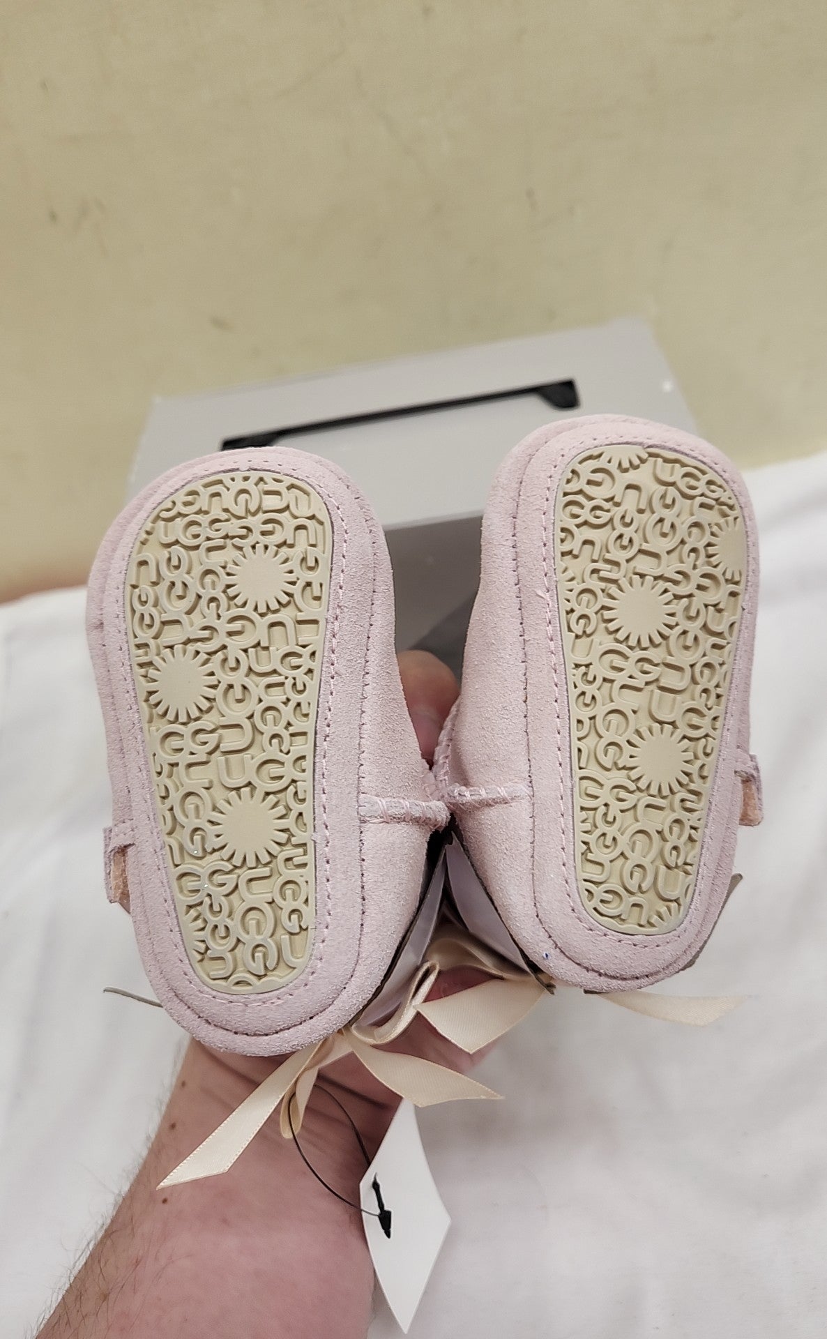 NIB Ugg Girl's Size 0/1 Pink Boots