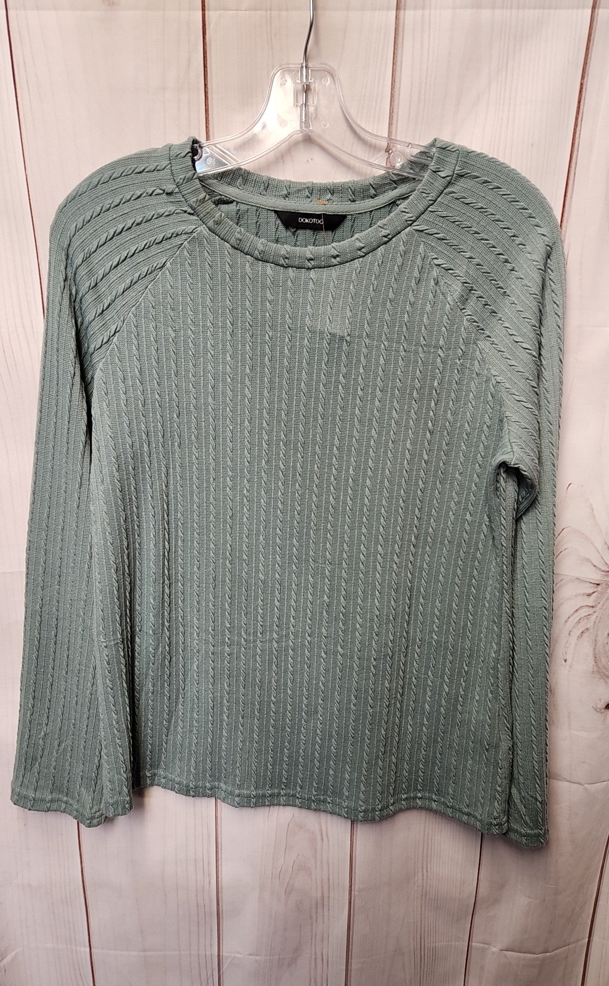 Dokotoo Women's Size S Green Sweater