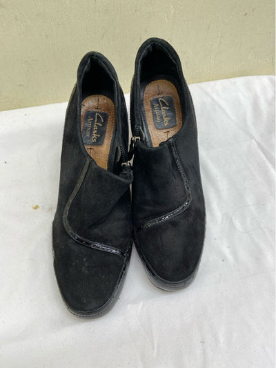 Clarks Women's Size 7 Black Pumps