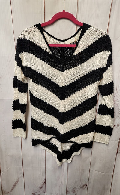 RD Style Women's Size M White & Black Sweater
